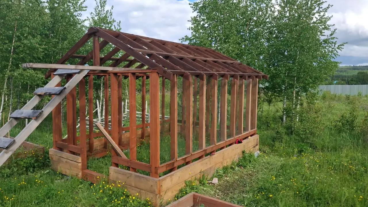Скамья со спинкой